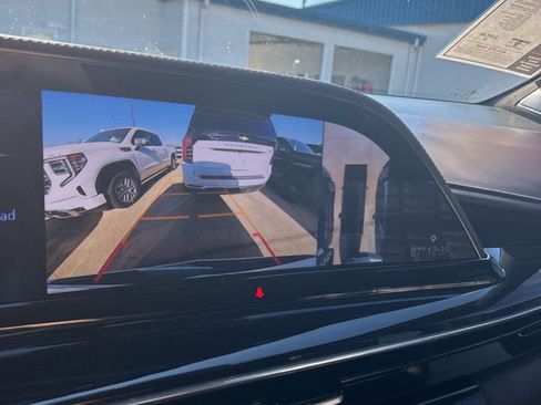 Used 2023 Cadillac Escalade ESV V image 19