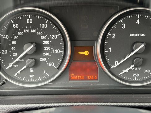 Used 2012 BMW 328i Convertible RWD image 10