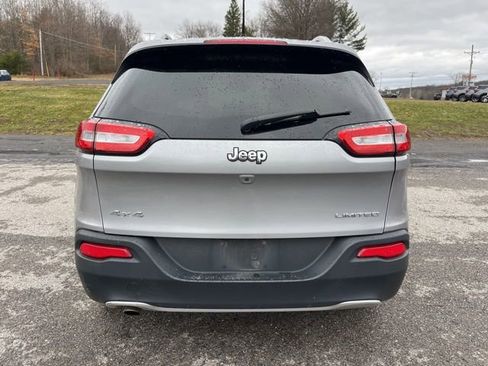Used 2017 Jeep Cherokee Limited image 7