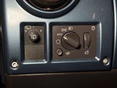 Used 2005 HUMMER H2 w/ Preferred Equipment Group AWD/4WD image 31