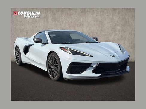 Used 2021 Chevrolet Corvette Stingray Premium Cpe w/ Z51 Performance Package RWD image 1