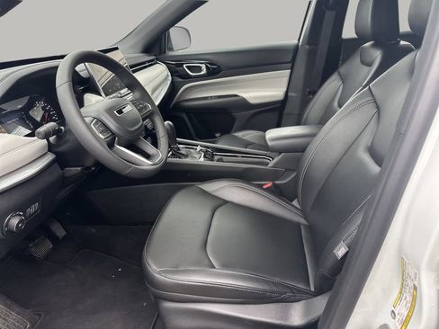 Used 2026 Jeep Compass Limited AWD/4WD image 10