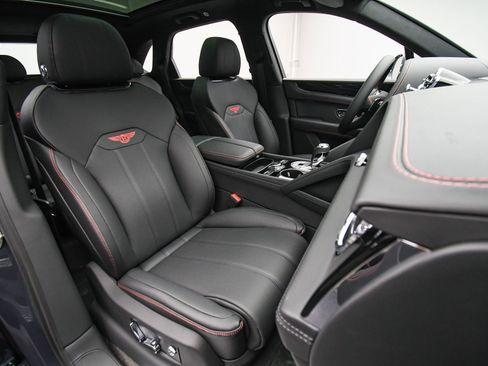 New 2025 Bentley Bentayga AWD/4WD image 17