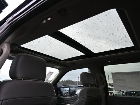 New 2025 Ford F150 Platinum w/ Equipment Group 703A Plus image 38