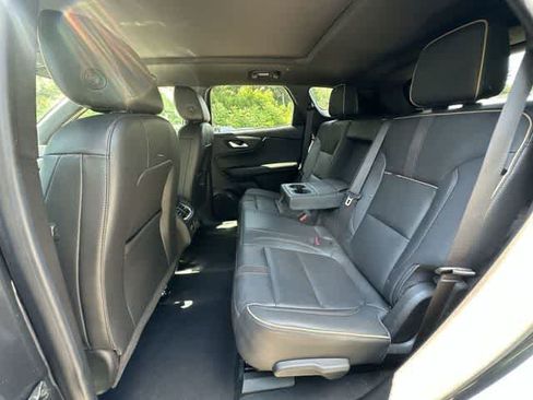Used 2022 Chevrolet Blazer Premier w/ Enhanced Convenience Package AWD/4WD image 18