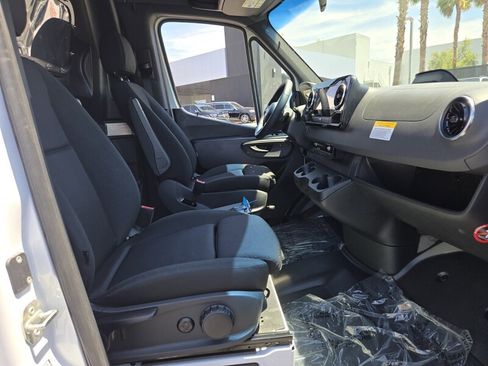 New 2025 Mercedes-Benz Sprinter 2500 image 19