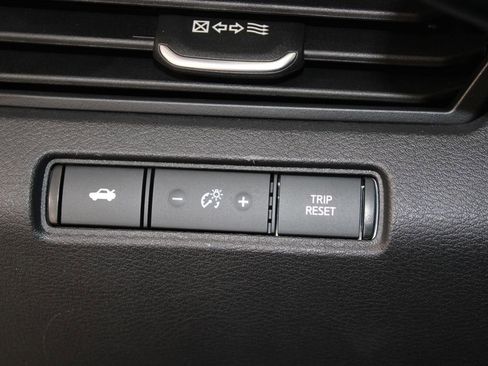 Used 2024 Nissan Altima 2.5 SR image 38