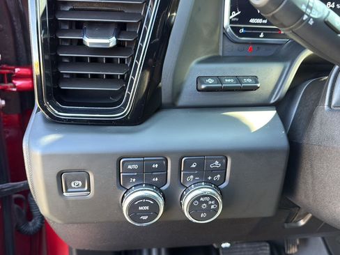 Used 2024 GMC Sierra 2500 AT4X image 15