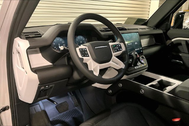 New 2026 Land Rover Defender 110 S AWD/4WD image 7