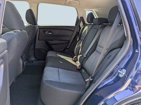 Used 2025 Nissan Rogue SV FWD image 15