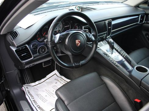 Used 2013 Porsche Panamera S image 23