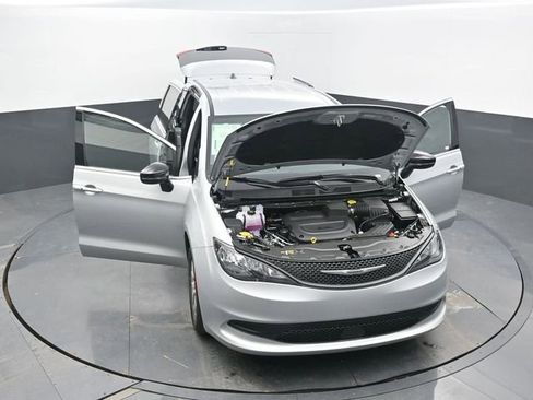 New 2026 Chrysler Voyager LX image 67