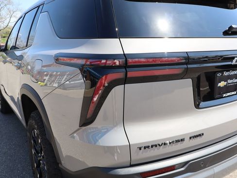 New 2026 Chevrolet Traverse Z71 w/ Enhanced Driving Package AWD/4WD image 36