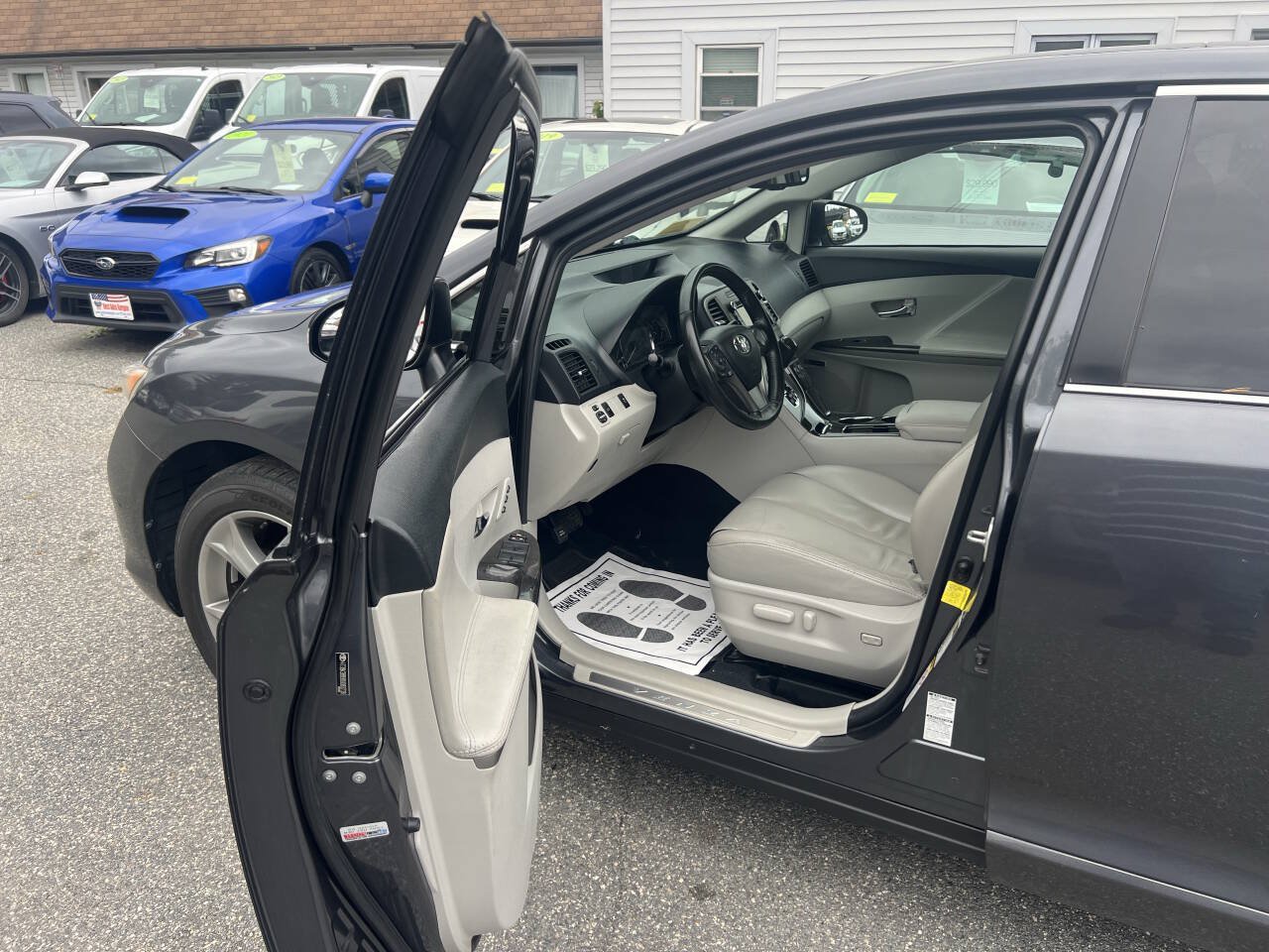 Used 2013 Toyota Venza XLE w/ XLE Premium Pkg AWD/4WD image 23