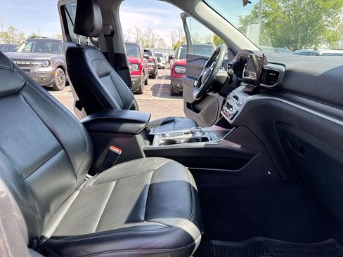 Used 2021 Ford Explorer XLT w/ Equipment Group 202A image 21