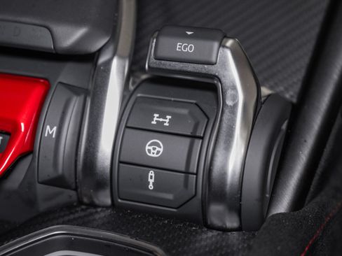 Used 2024 Lamborghini Urus Performante AWD/4WD image 42