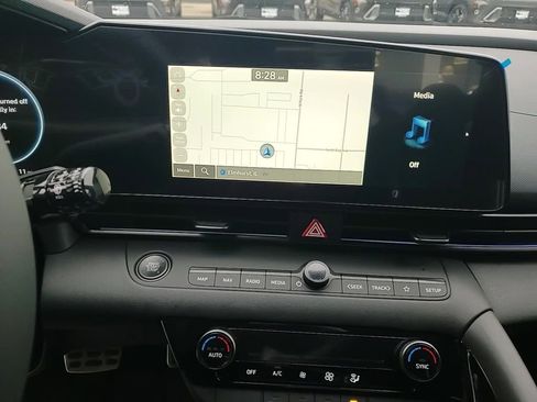 New 2025 Hyundai Elantra SEL image 20