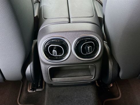 Certified 2025 Mercedes-Benz GLC 300 4MATIC image 26