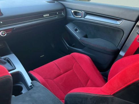 Used 2023 Honda Civic Type R image 12