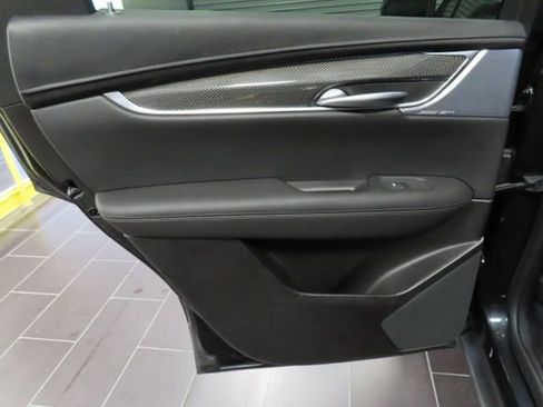 Certified 2023 Cadillac XT5 Sportv w/ Technology Package image 13