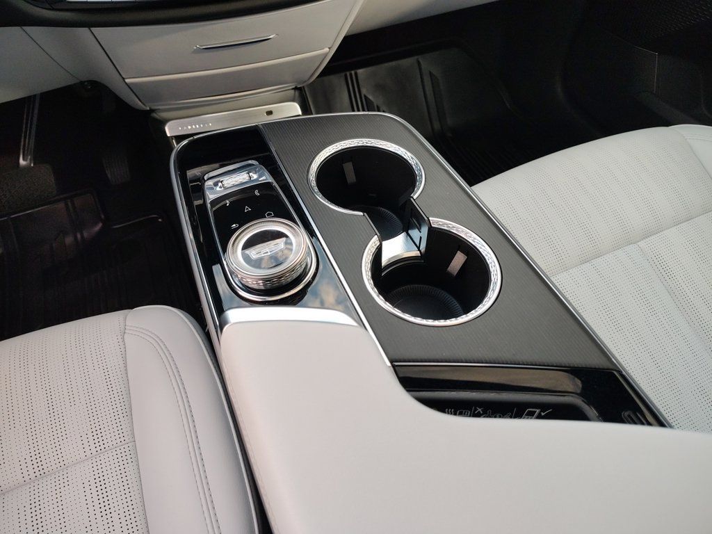 Used 2024 Cadillac Lyriq Luxury AWD/4WD image 40