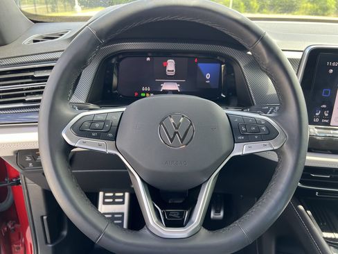 Used 2025 Volkswagen Atlas Cross Sport SEL Premium R-Line AWD/4WD image 9