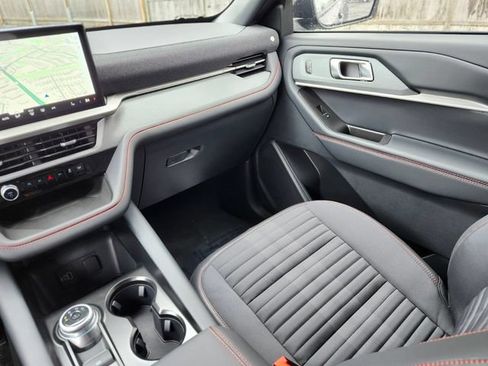New 2026 Ford Explorer ST-Line w/ ST-Line Street Pack AWD/4WD image 15
