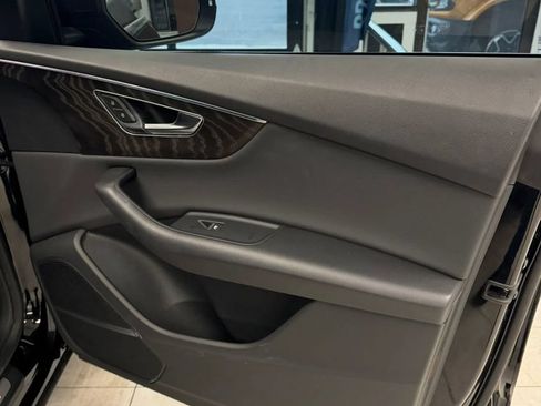 Used 2022 Audi Q8 Premium Plus w/ Premium Plus Package AWD/4WD image 12