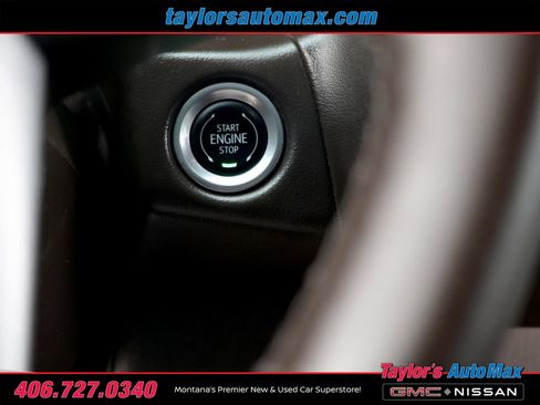 Used 2024 GMC Yukon XL SLT w/ SLT Luxury Package image 29