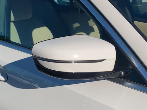 Used 2020 BMW 330i xDrive Sedan w/ Convenience Package image 13