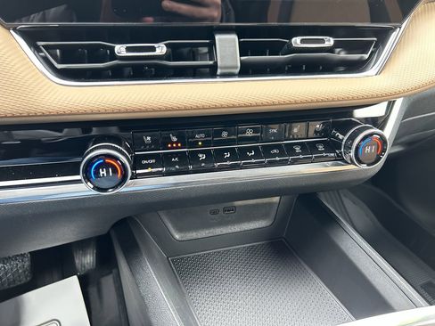 New 2026 Chevrolet Equinox ACTIV w/ Convenience Package III image 29