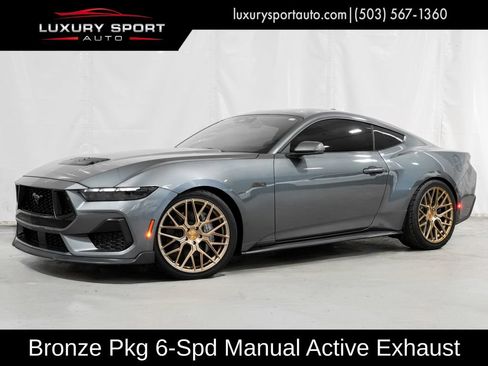 Used 2025 Ford Mustang GT Premium RWD image 1