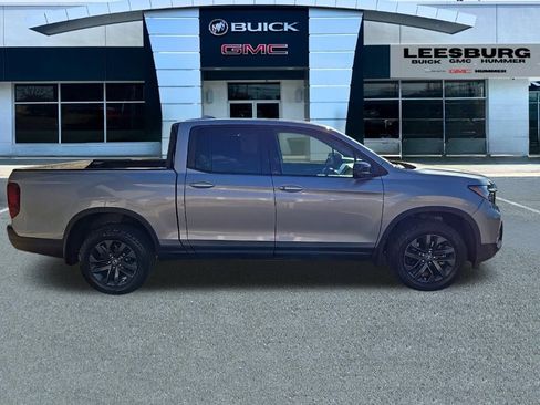 Used 2024 Honda Ridgeline Sport image 8