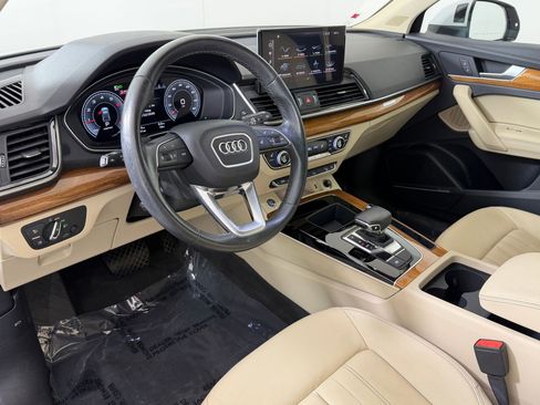 Used 2023 Audi Q5 2.0T Premium Plus w/ Premium Plus Package AWD/4WD image 4