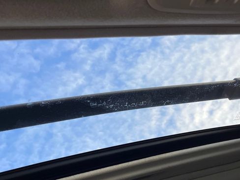 Used 2015 Subaru Crosstrek 2.0i Premium w/ Moonroof Package image 16