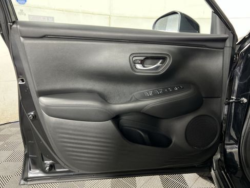 Used 2023 Honda HR-V LX image 14