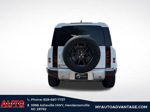 Used 2025 Land Rover Defender 110 S AWD/4WD image 4