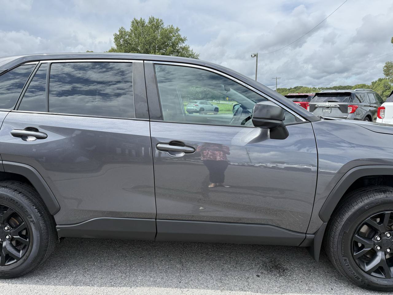 Used 2024 Toyota RAV4 LE FWD image 38