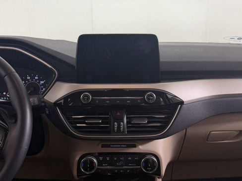 Used 2022 Ford Escape SEL image 12