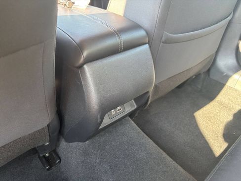 Used 2025 Nissan Altima 2.5 SV FWD image 22
