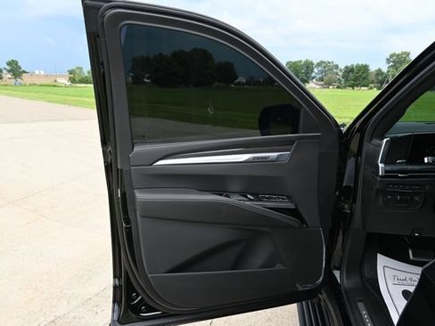 Used 2026 Cadillac Escalade V AWD/4WD image 27