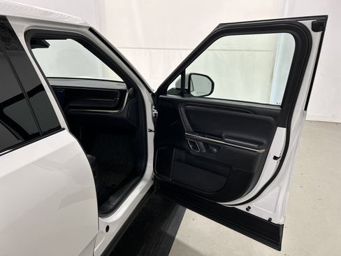 Used 2023 Rivian R1T Adventure AWD/4WD image 18
