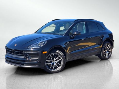 Used 2023 Porsche Macan AWD/4WD image 6
