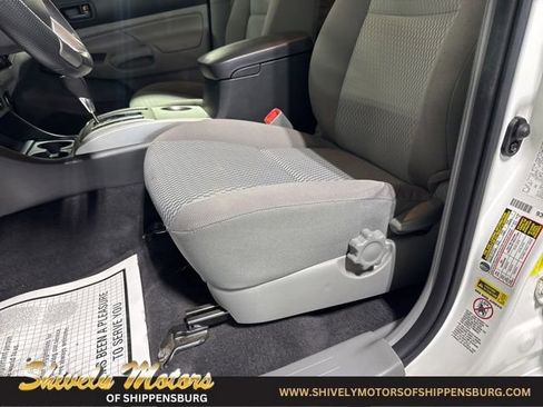 Used 2013 Toyota Tacoma 4x4 Double Cab w/ SR5 Pkg image 12