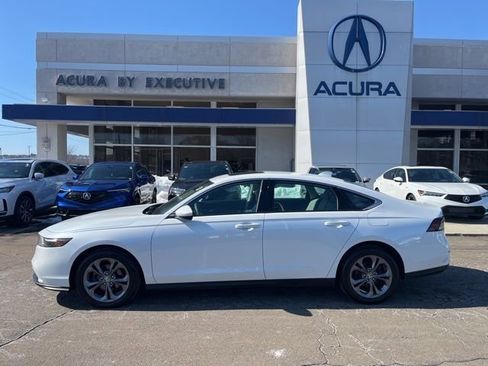 Used 2024 Honda Accord EX image 3