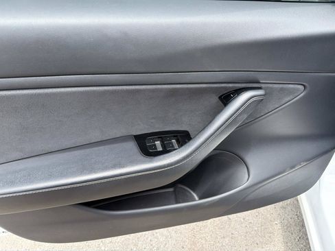Used 2019 Tesla Model 3 Standard Range Plus RWD image 13