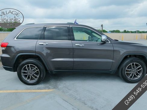 Used 2019 Jeep Grand Cherokee Limited AWD/4WD image 2