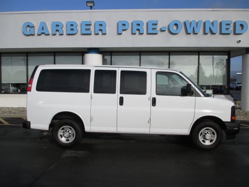 Used 2017 Chevrolet Express 2500 LS image 2