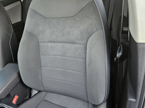 Used 2022 Volkswagen Taos SE FWD image 13