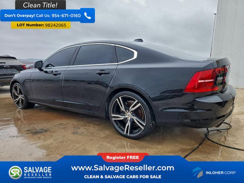 Used 2018 Volvo S90 T5 Momentum w/ Convenience Package image 3